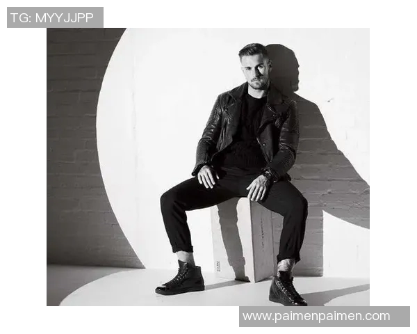 足球明星帅哥早期照片揭秘他们青春岁月的风采与魅力 足球明星帅哥早期照片揭秘他们青春岁月的风采与魅力